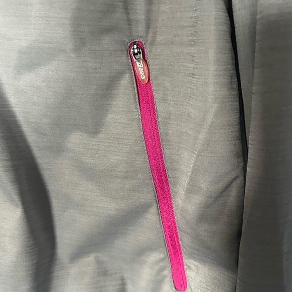 ⚡️2/$25⚡️ ASICS Women’s Run Light Jacket Gray Pink Trim | Windbreaker | Size M - Picture 7 of 10